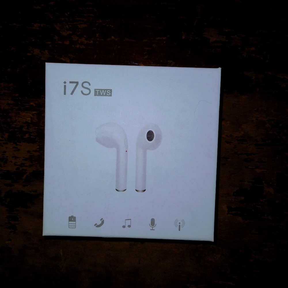 Bluetooth Earbuds BNIB